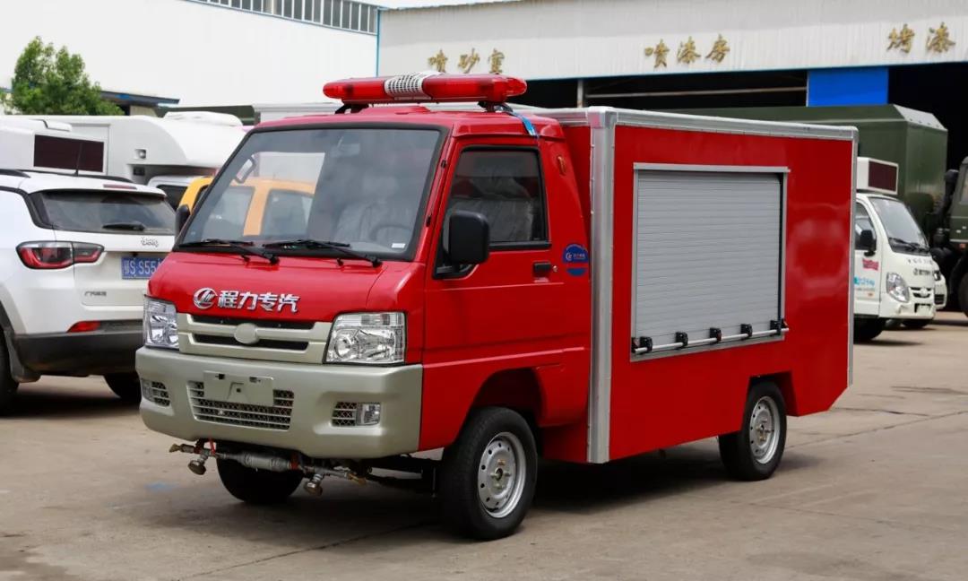 為國(guó)家電網(wǎng)提供一流產(chǎn)品，程力新能源人工智能搶險(xiǎn)救援車首批訂單圓滿交車